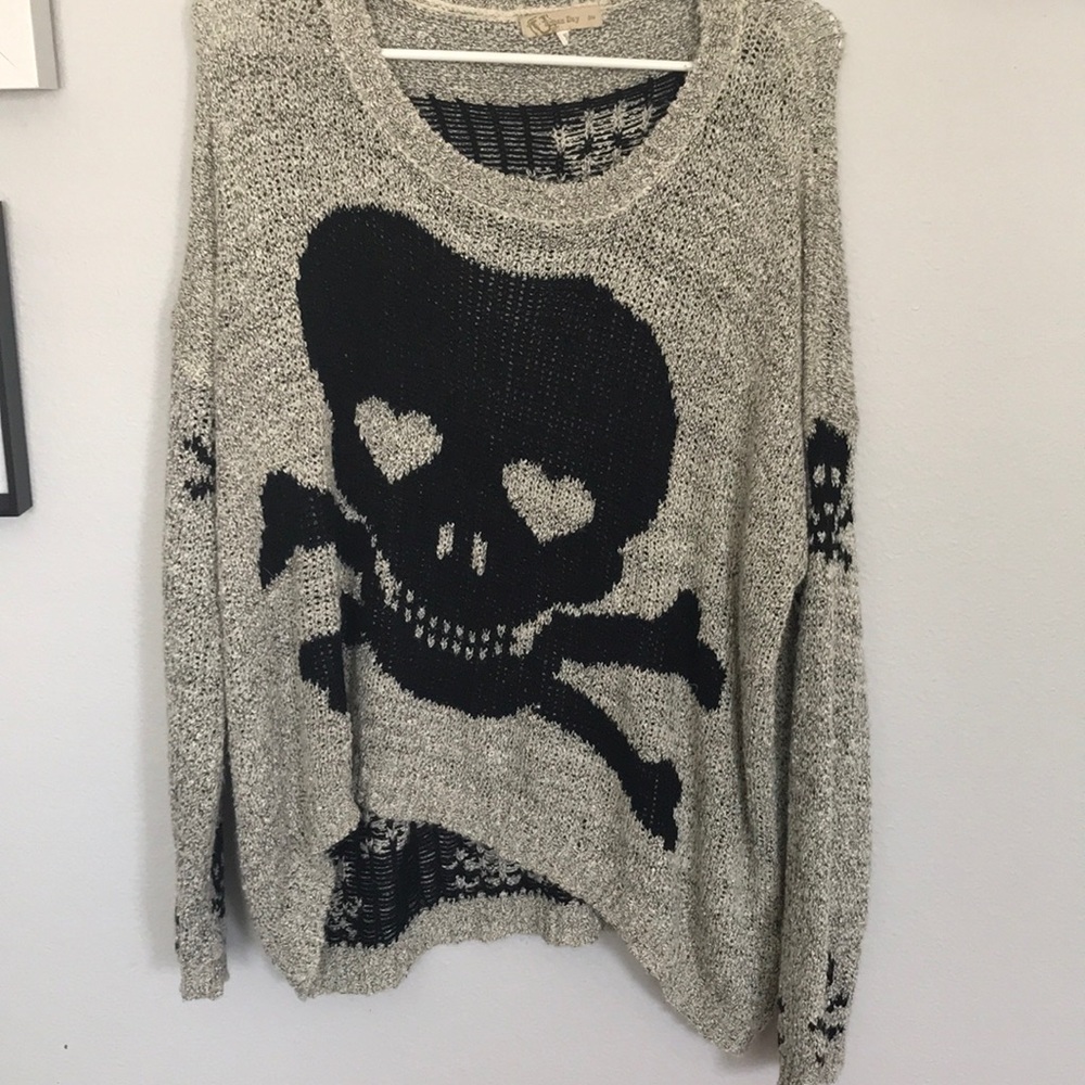 Skull sweater